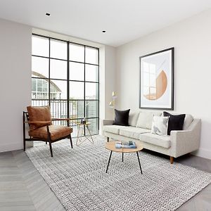 Sonder l Back Hill